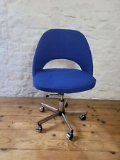 Chaise de bureau dans le goût