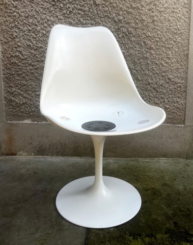 Chaise tulipe par - , eero